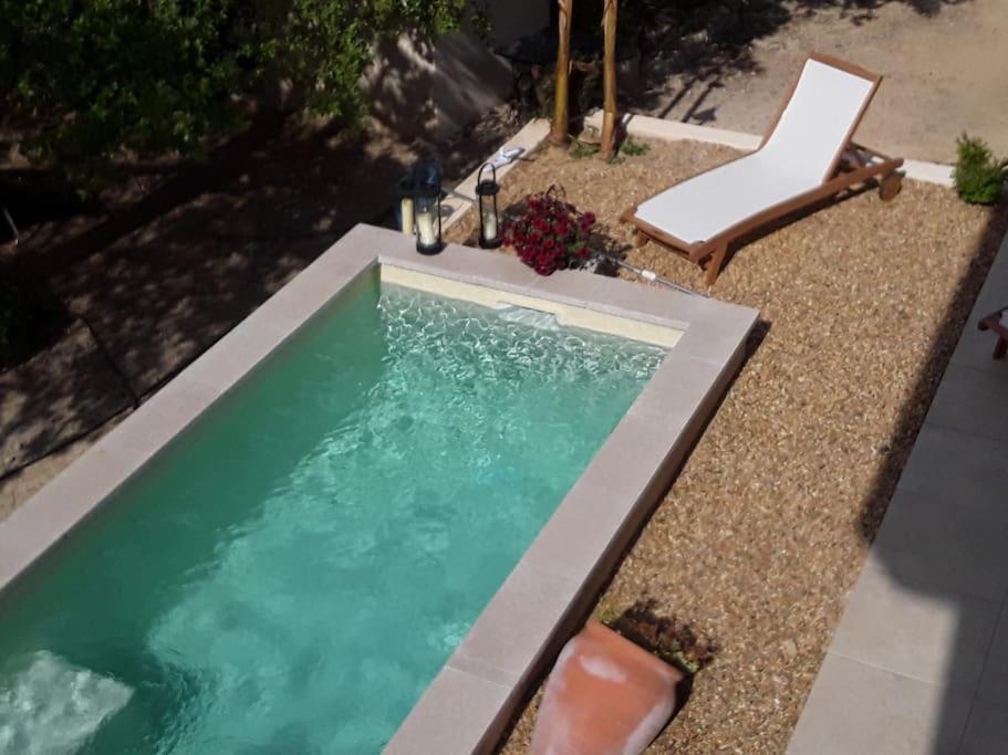 Aujargues La Suite De Garlone מראה חיצוני תמונה
