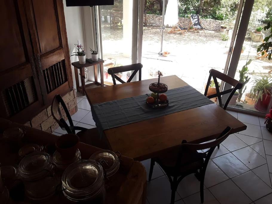 Aujargues La Suite De Garlone מראה חיצוני תמונה